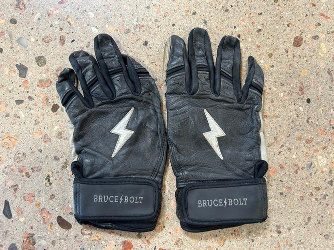 Black Used Youth Medium Bruce Bolt Batting Gloves