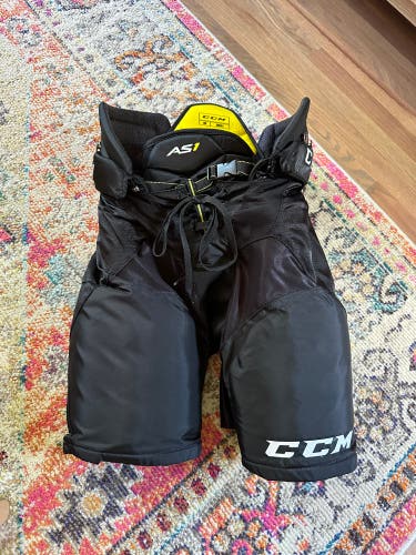 Used CCM Super Tacks AS1 Hockey Pants (Sr SMALL)