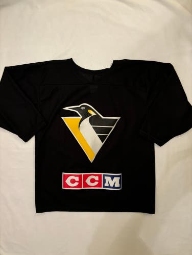 Vintage 90s CCM Air-Knit Pittsburgh Penguins Black Jersey Men's Medium