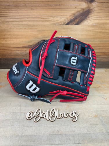 Wilson 11.5" A2000 G4 - 2018 Glove Of The Month