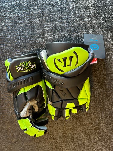 Saskatchewan Rush Warrior Evo QX Lacrosse Gloves