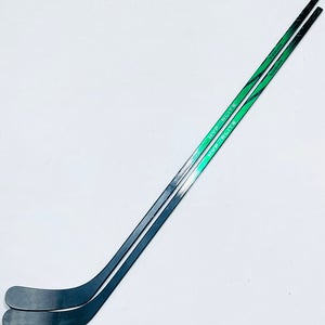 Custom Green Tyler Seguin Bauer Vapor Hyperlite 2 (ADV Build) Hockey Sticks-RH-P92