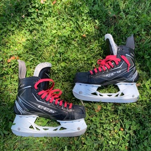 Used Intermediate CCM RibCor 66K Hockey Skates | Size 5
