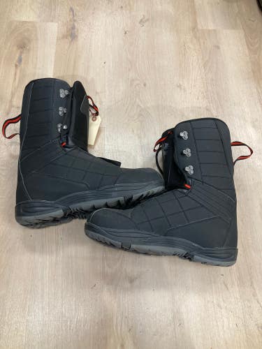 Used Men's 13 Matrix Snowboard Boots