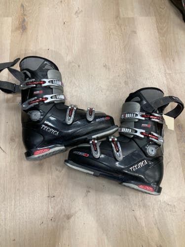 Used Tecnica Entryx 9 Ski Boots 314mm