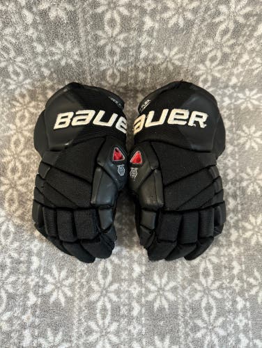 Used Bauer Vapor X60 Gloves Black 12"