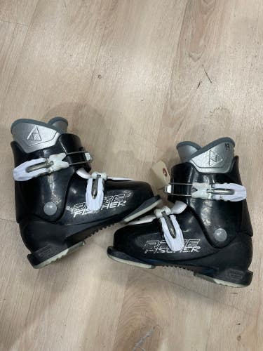 Used Kid's Fischer Race 2.0 Ski Boots 231mm