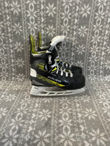 Used Youth Bauer Vapor X4 Hockey Skates Size 12.5 D