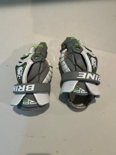 Used  Brine Medium King Lacrosse Gloves