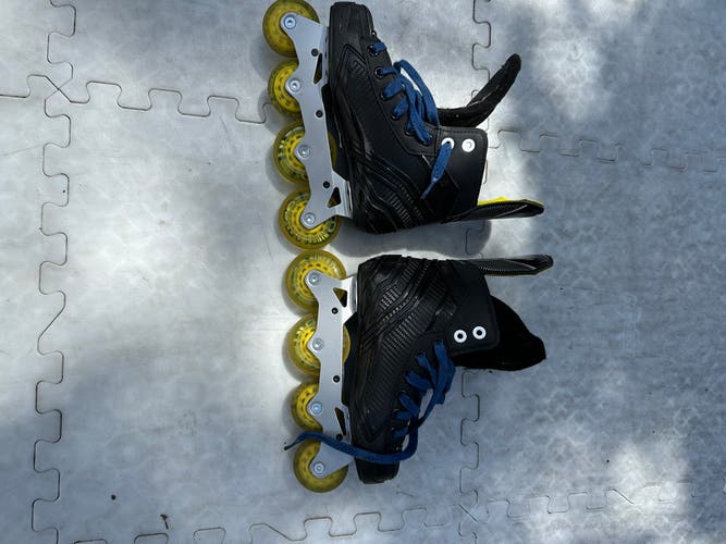 New  Bauer Regular Width Size 6 RS Inline Skates