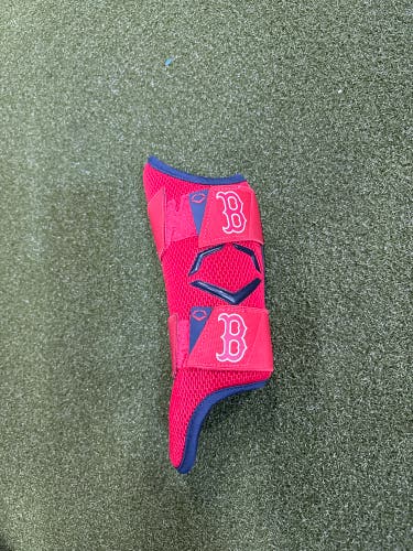 Boston Red Sox Evoshield Leg Guard Right Leg