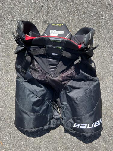 Black Used Senior Medium Bauer Vapor Hyperlite Hockey Pants
