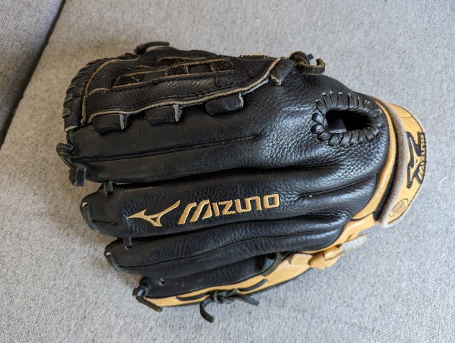 Used Right Hand Throw Mizuno Professional model Baseball Glove 12.5"