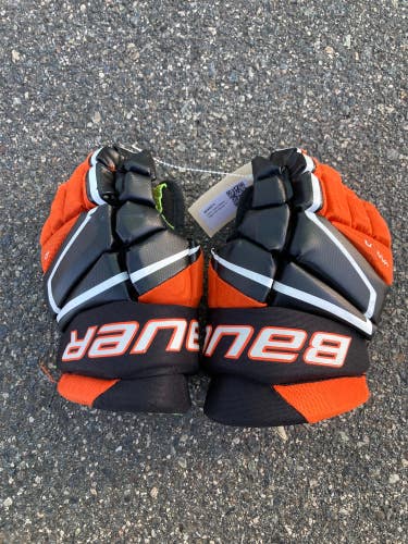 Used Junior Bauer Vapor 3X Gloves 11"
