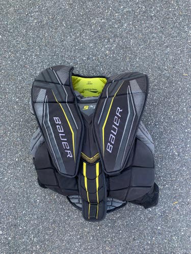 Used Intermediate Large Bauer S29 Goalie Chest Protector