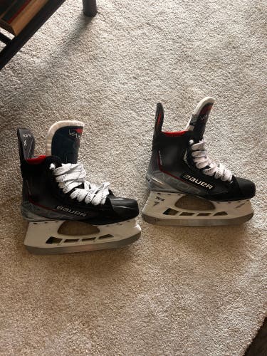 Used Intermediate Bauer 6.5 Vapor X Shift Pro Hockey Skates