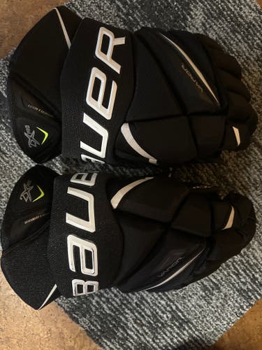 Used Bauer Vapor 2X Pro Gloves 14"