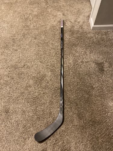New Intermediate Bauer Right Handed P92 Proto-R Hockey Stick