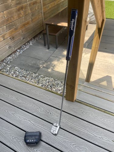 Used Men's Cleveland Right Handed 34" Huntington Beach Soft Putter