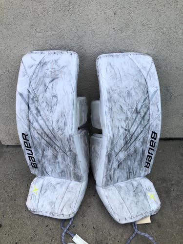 White Used Medium Senior Bauer Vapor 3X Goalie Leg Pads