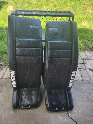 Used 31" +2" Vaughn Velocity V9 Goalie Leg Pads