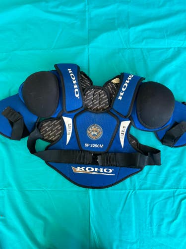 Used Medium Senior Koho Shoulder Pads