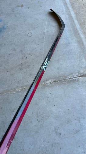 Used Senior Bauer Right Handed P28 82 Flex Pro Stock Nexus Sync Hockey Stick