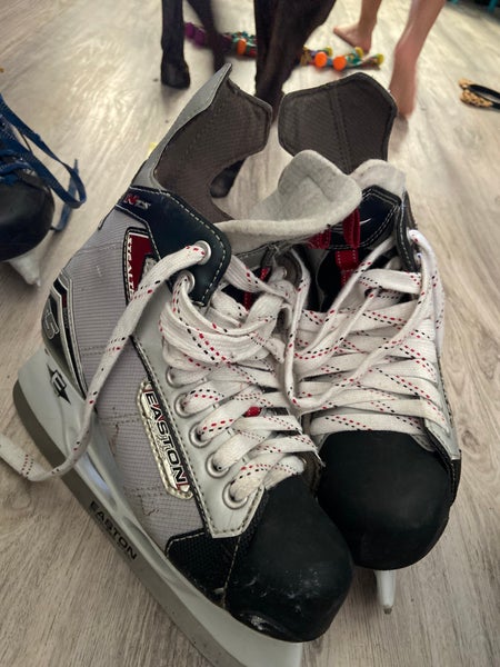 Easton hockey skates