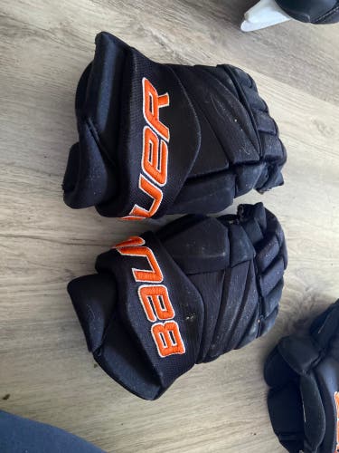 Used  Bauer 12" Gloves