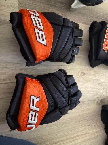 Used  Bauer 12" Gloves
