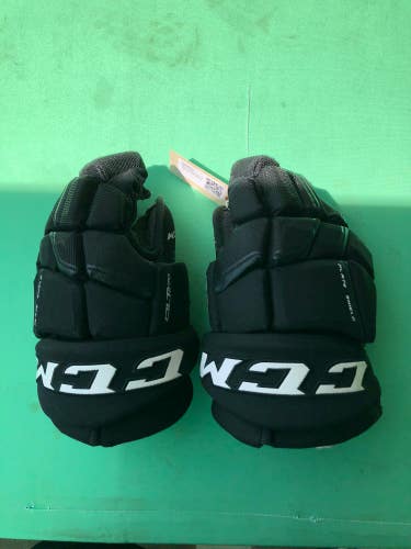 Black Used Senior CCM QLT270 Gloves 12"