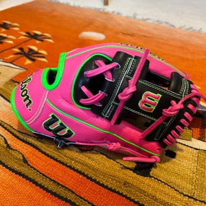 Brand New 2024 Wilson A2000 1786 SuperSkin Baseball Glove 11.5" (WBW102252115)