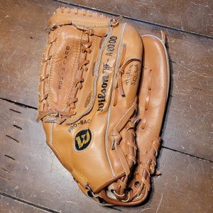 Wilson A8000 Right Hand Throw Baseball Glove