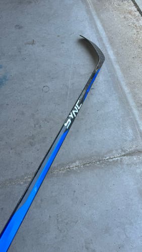Used Senior Bauer Right Handed P92M 77 Flex Pro Stock Nexus Sync Hockey Stick