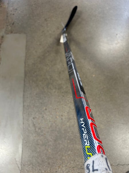 Used Junior Bauer Vapor Hyperlite Hockey Stick Right Handed P92