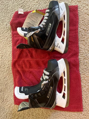 Supreme 190 Jr Hockey Skate