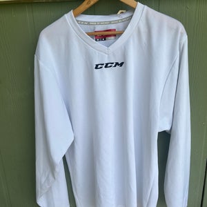White Used Medium Adult Unisex CCM Practice Jersey