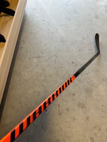 Warrior Covert QR5 Pro P28 Hockey Stick