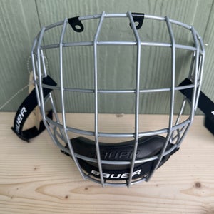 Used Bauer Profile II Hockey Cage Size Small. B R6 S1 L1