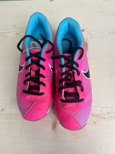 Used Pink Nike Fastflex Youth 1.5Y Softball Cleats