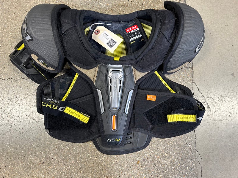 Used Medium Junior CCM AS-V Shoulder Pads