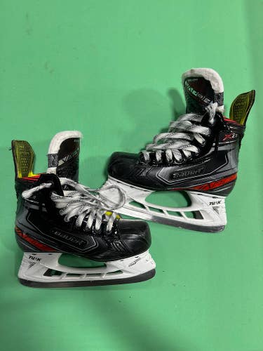 Used Junior Bauer Vapor X2.9 Hockey Skates Extra Wide Width Size 2