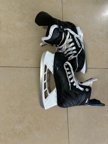 Bauer Vapor Volt Ice Hockey Skates Size 6