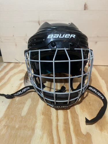 Used Bauer Prodigy Youth Helmet 6-6 5/8 E3-3