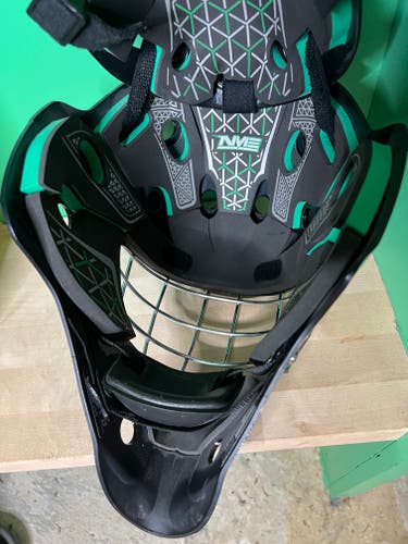 Used Senior Bauer NME4 Goalie Mask