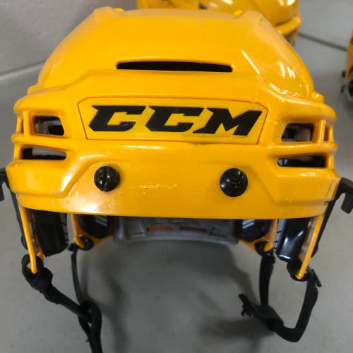 CCM Tacks 910 senior small helmet