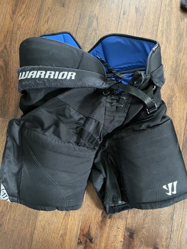 Used Senior Medium Warrior Covert DT2 Hockey Pants