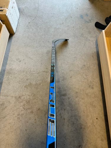 New Senior True Left Hand Mid Pattern Pro Stock Catalyst 9X Hockey Stick