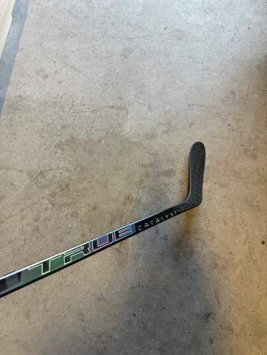 New Senior True Left Hand Toe Pattern Pro Stock Catalyst 9X Hockey Stick