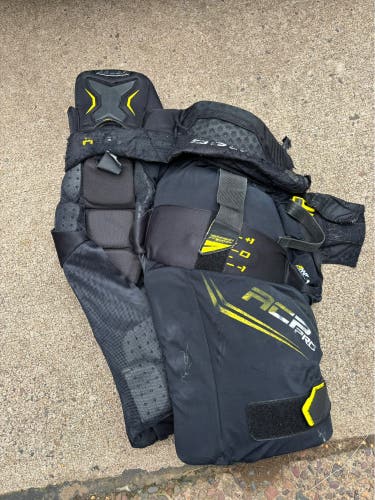 Used Senior Bauer Hockey Pants Shell Included
